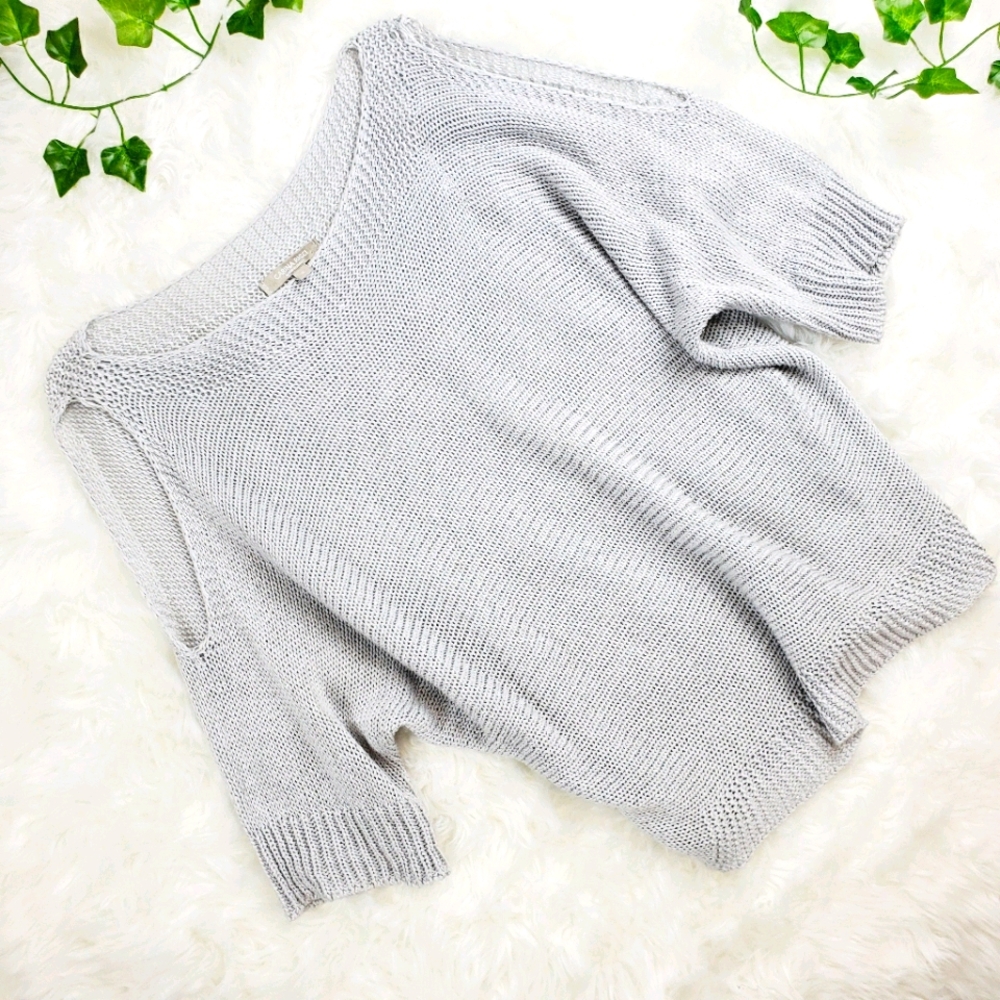 Carina ricci small knit gray cold shoulder top